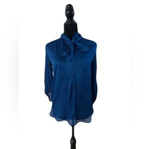New York and Company Blue and Black a Houndstooth Pattern Blouse